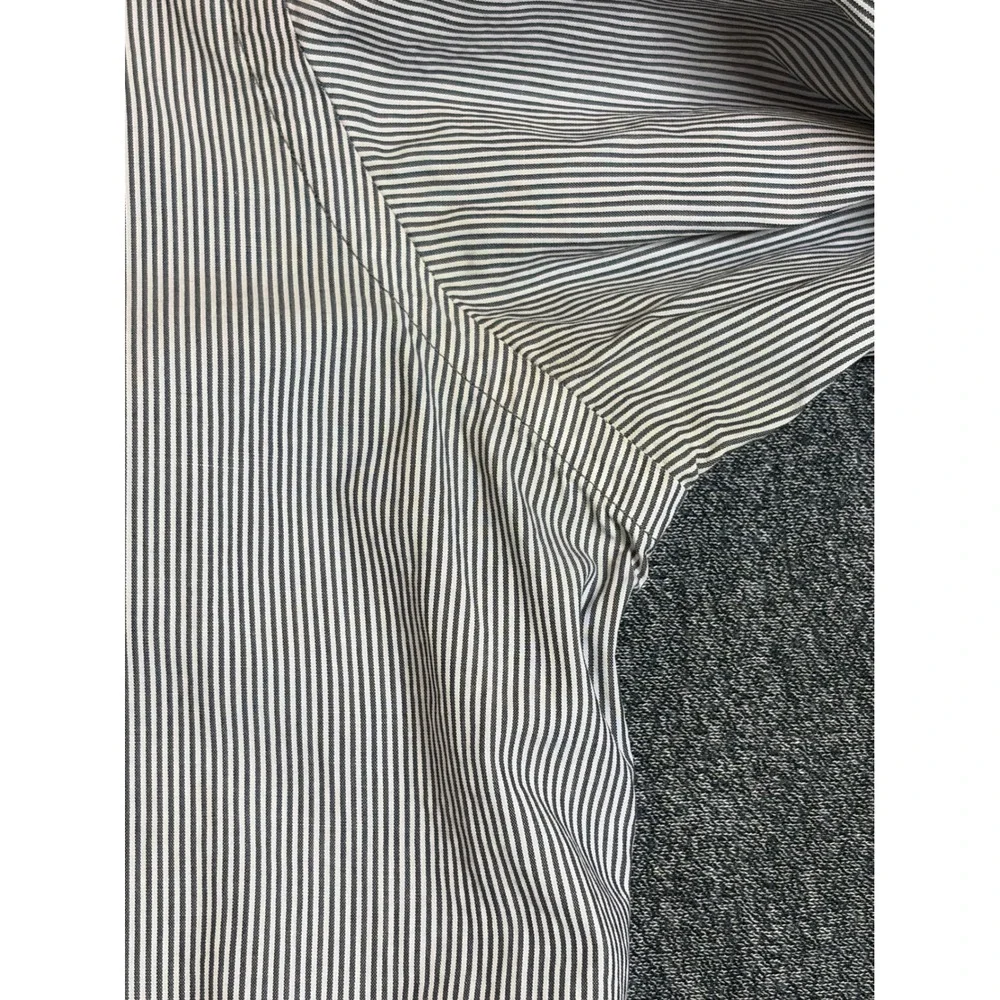 Banana Republic Mens Fitted Striped Button Down Shirt 15-15.5 M Woven in Italy